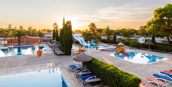 campings constituent une alternative idéale pour les CSE qui souhaitent proposer des expériences sortant de l'ordinaire tout en maintenant un confort maximum.